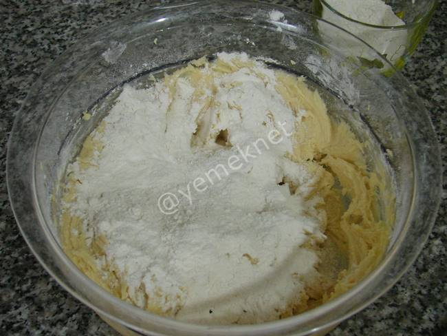 Linzer Kurabiye (Marmelatlı Kurabiye) - Yapılışı (7/16) 